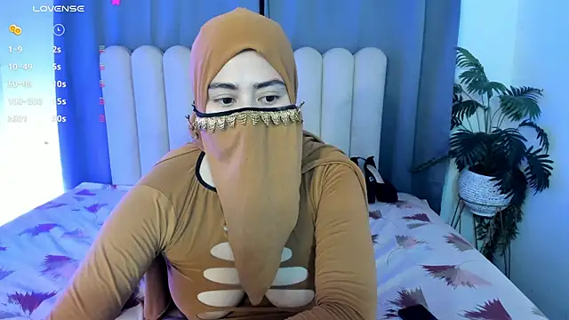 Snapshot of bahiya_aziz chatting on May 20, 12:55 pm bahiya aziz online show from May 20, 12:55 pm