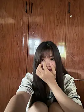 Snapshot of Cum-withyou chatting on July 6, 6:32 am Cum-withyou online show from July 6, 6:32 am