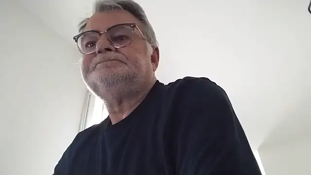 Snapshot of oura chatting on May 17, 7:17 am oura online show from May 17, 7:17 am