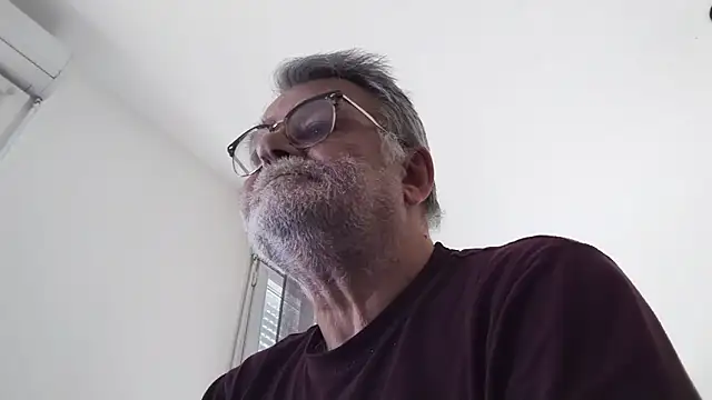 Snapshot of oura chatting on May 23, 7:13 am oura online show from May 23, 7:13 am