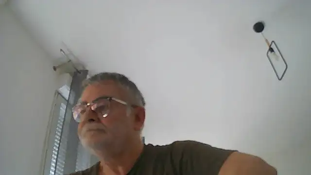 Snapshot of oura chatting on July 3, 7:26 am oura online show from July 3, 7:26 am