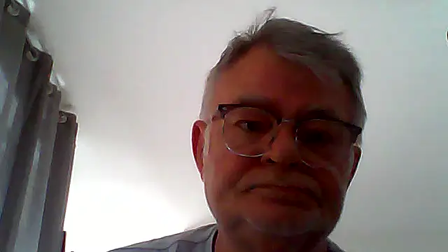 Snapshot of oura chatting on July 7, 7:45 am oura online show from July 7, 7:45 am