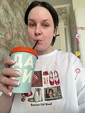 Snapshot of HubbaBaby chatting on May 5, 2:14 pm HubbaBaby online show from May 5, 2:14 pm