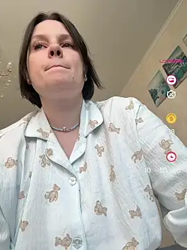 Snapshot of HubbaBaby chatting on July 1, 1:34 pm HubbaBaby online show from July 1, 1:34 pm