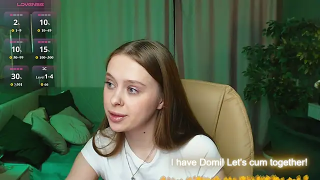 Snapshot of Megg_Ryan chatting on May 25, 2:23 pm Megg Ryan online show from May 25, 2:23 pm