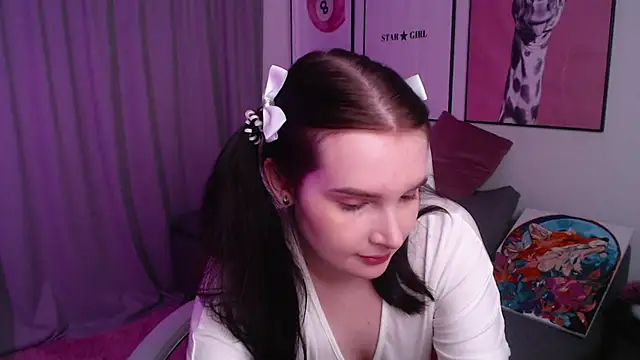 Snapshot of Kristen_Bellle chatting on May 10, 1:11 am Kristen Bellle online show from May 10, 1:11 am