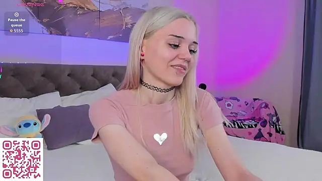 Mimi angels online show from April 21, 1:42 am