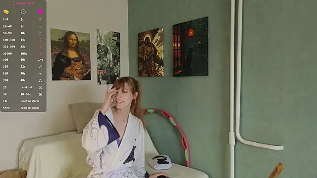 Snapshot of SunnyLeia chatting on March 25, 7:47 am SunnyLeia online show from March 25, 7:47 am