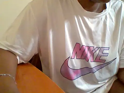 melaninebony2 online show from April 2, 5:49 am