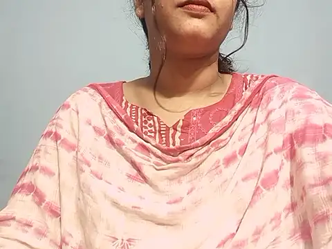Emma 4433 online show from May 19, 5:52 pm