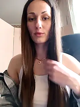 Snapshot of LunaCrystall chatting on April 23, 1:24 pm LunaCrystall online show from April 23, 1:24 pm