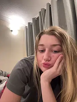 Ameliaxoxoo online show from April 7, 4:57 am