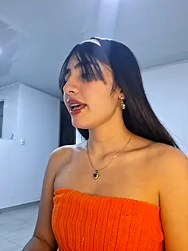 ZoeKatzz online show from March 26, 11:21 pm