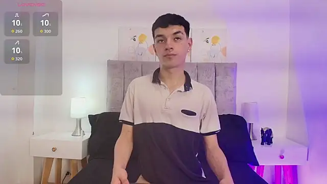 Snapshot of MikeLawford_ chatting on March 11, 8:26 pm MikeLawford online show from March 11, 8:26 pm