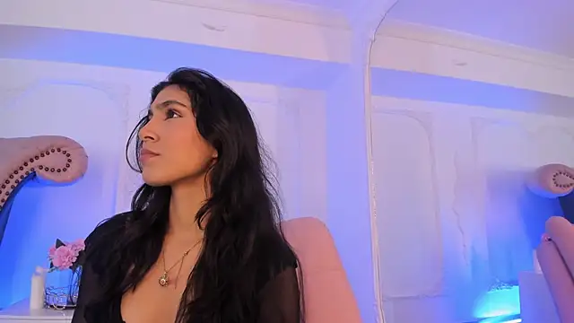 LucianaBlanco  online show from April 10, 8:57 pm