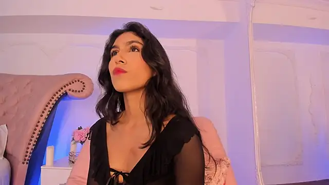 LucianaBlanco  online show from April 24, 8:44 pm