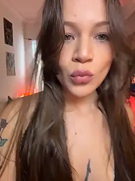 Snapshot of Tallulah_Kinky chatting on May 30, 9:01 pm Tallulah Kinky online show from May 30, 9:01 pm
