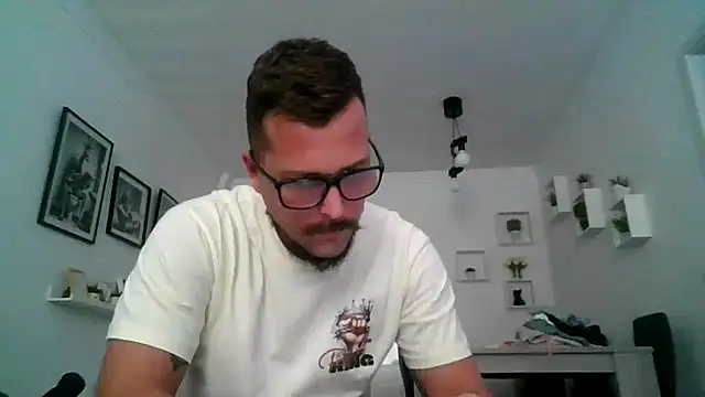 yanick931 online show from April 7, 11:21 am