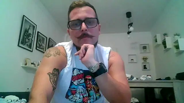 yanick931 online show from April 11, 10:36 pm