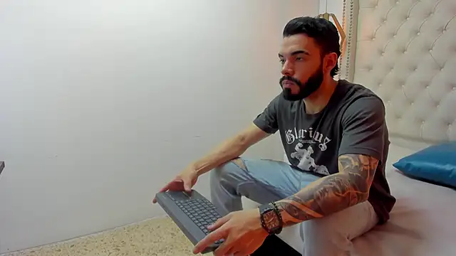 JEAN LEWIS2 online show from April 20, 7:48 pm