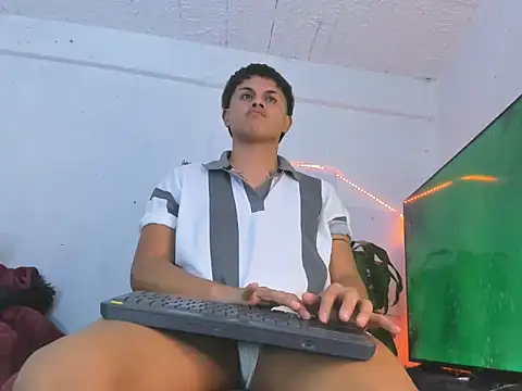 santy bosy online show from March 11, 12:27 am