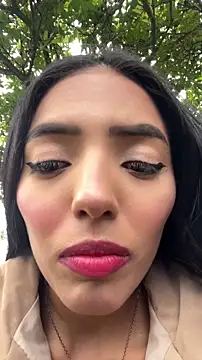 sylphiee  online show from April 11, 7:29 pm