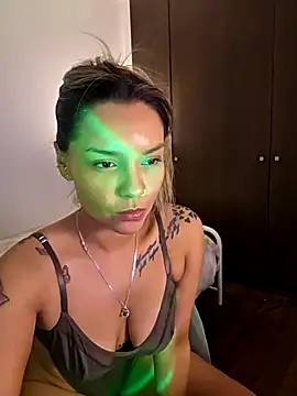 JuliiethDz online show from March 17, 7:17 pm