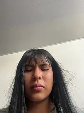 Snapshot of Violettaa_Stone chatting on July 23, 6:06 pm Violettaa Stone online show from July 23, 6:06 pm