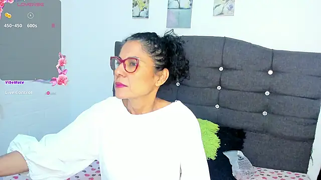 Snapshot of Antonella_Rizzo01 chatting on June 9, 11:05 pm Antonella Rizzo01 online show from June 9, 11:05 pm