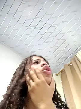Snapshot of Dirty_Salome2 chatting on June 11, 2:53 am Dirty Salome2 online show from June 11, 2:53 am