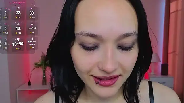 DarcyBlackwood online show from May 1, 1:21 am