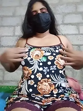 Snapshot of SLNISHU chatting on June 4, 3:01 am SLNISHU online show from June 4, 3:01 am