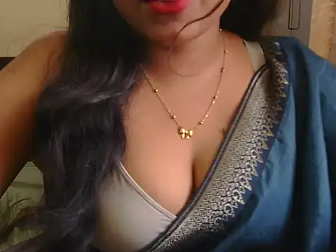 hottest mahiii online show from June 3, 1:52 am