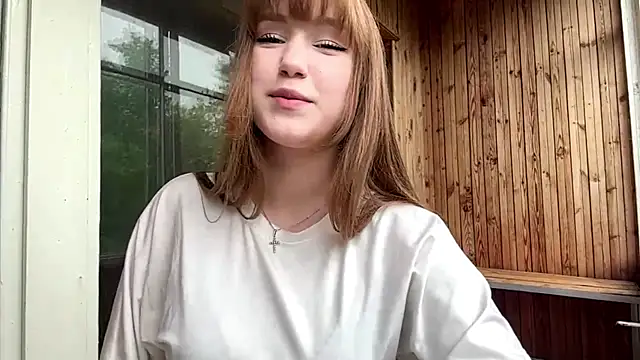 Snapshot of AnnaWasp chatting on May 9, 5:23 am AnnaWasp online show from May 9, 5:23 am