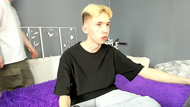 Snapshot of Mark_Brain chatting on May 26, 12:01 pm Mark Brain online show from May 26, 12:01 pm