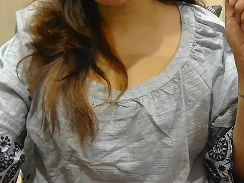Snapshot of spicy_Zara chatting on April 9, 4:12 pm spicy Zara online show from April 9, 4:12 pm