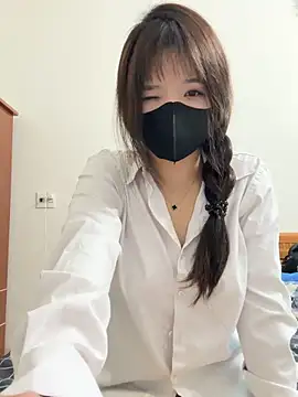 VyVy18 online show from June 6, 2:49 am