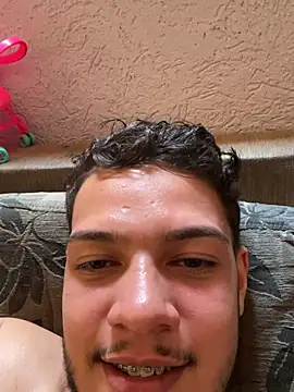 Snapshot of Jhonnylaionsousa chatting on March 11, 3:18 pm Jhonnylaionsousa online show from March 11, 3:18 pm