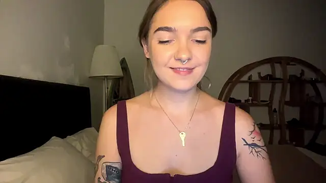 Snapshot of RoxyWet chatting on June 26, 1:26 pm RoxyWet online show from June 26, 1:26 pm