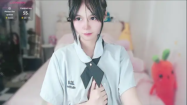 Snapshot of Rabbit1320 chatting on June 11, 12:25 pm Rabbit1320 online show from June 11, 12:25 pm