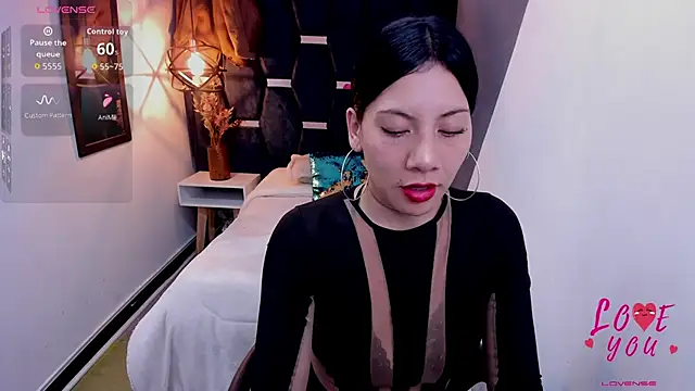 Snapshot of Abril_Fox__ chatting on June 1, 7:37 pm Abril Fox online show from June 1, 7:37 pm