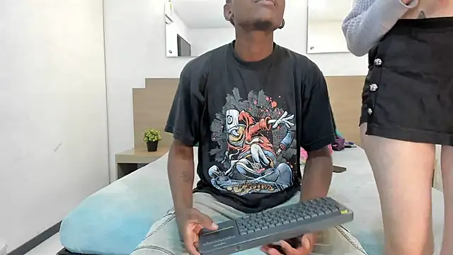 Ebony N Blonde online show from May 2, 8:36 pm
