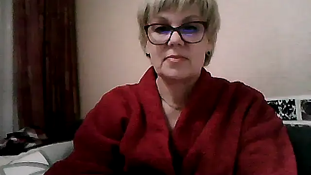 Snapshot of TatkaYang chatting on March 18, 8:34 pm TatkaYang online show from March 18, 8:34 pm