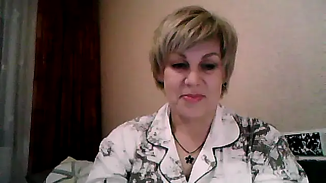 Snapshot of TatkaYang chatting on April 6, 7:37 pm TatkaYang online show from April 6, 7:37 pm