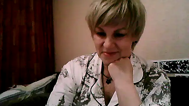 Snapshot of TatkaYang chatting on April 7, 8:31 pm TatkaYang online show from April 7, 8:31 pm