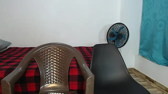 Snapshot of MichellDeLaTorre69 chatting on June 4, 9:21 pm MichellDeLaTorre69 online show from June 4, 9:21 pm