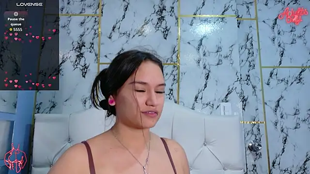 Sophia xoxo1 online show from April 11, 3:33 am