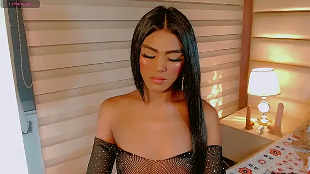 tiifannysexyhot online show from April 29, 11:47 am