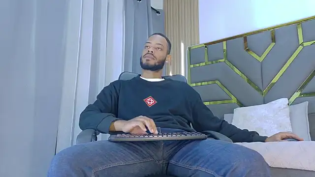 Oliver bigblack cock online show from March 19, 6:12 pm