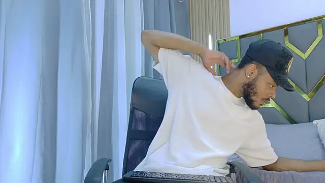 Oliver bigblack cock online show from March 20, 8:14 pm